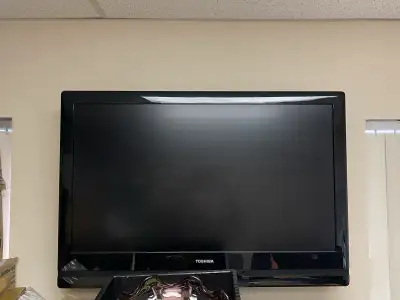 2 mini tvs (old school) + 1 tv mount and flatscreen toshiba tv, View more