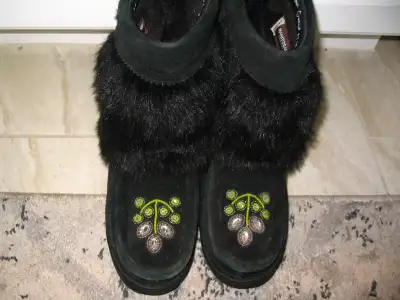 LADIES SIZE 8 MANITOBAH MUKLUKS, View more