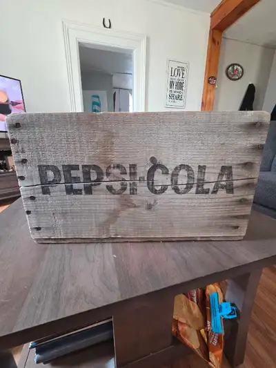 Antique pepsi box, View more