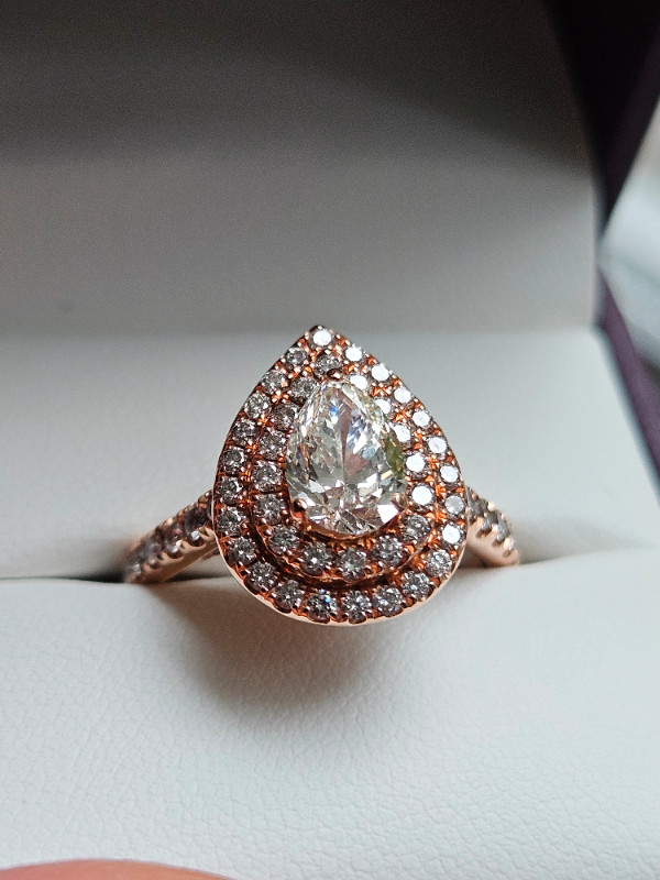 Teardrop diamond with halo, rose gold engagement ring in Jewellery & Watches in Chilliwack - Image 4
