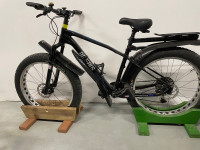 Carbon frame Rockshok fork fat bike