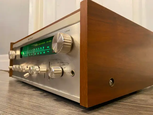 Vintage Sony STR-7045 Stereo Receiver in Stereo Systems & Home Theatre in St. Catharines - Image 5
