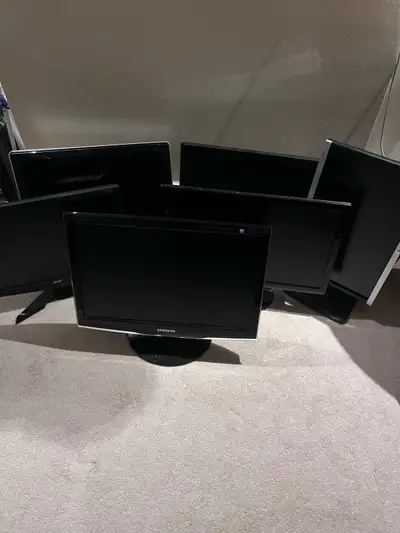 Prices differ per monitor text me for specifics Monitor sizes: Samsung 25” Hp 21” Hp 22” Acer 22”