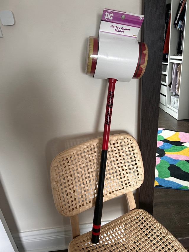 BNWT Harley Quinn mallet for costume  in Costumes in City of Toronto - Image 3
