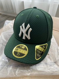 Brand New ALD x New Era NY Yankees Mesh Fitted Hat 7 1/4 Green 