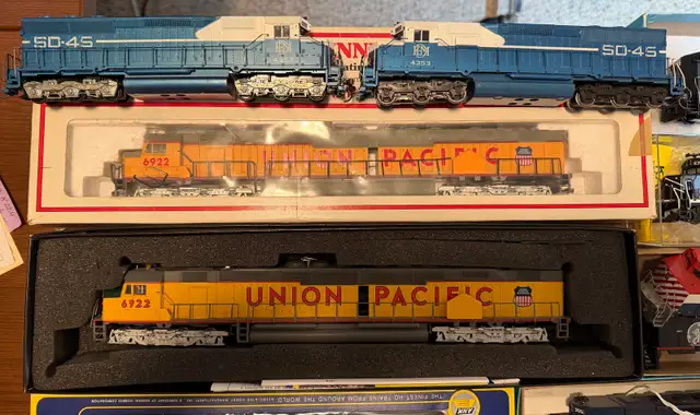 Lot of Cheap HO Scale Model Train Locomotives in Hobbies & Crafts in Calgary - Image 5