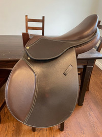 16” close contact saddle