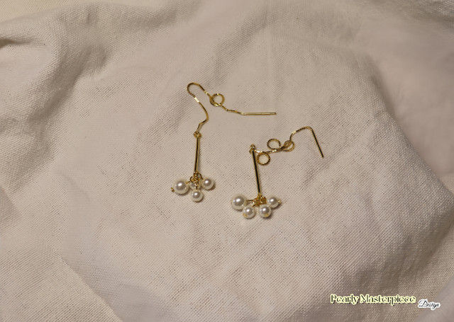 Gold Pearl Drop Earrings in Jewellery & Watches in Charlottetown - Image 2