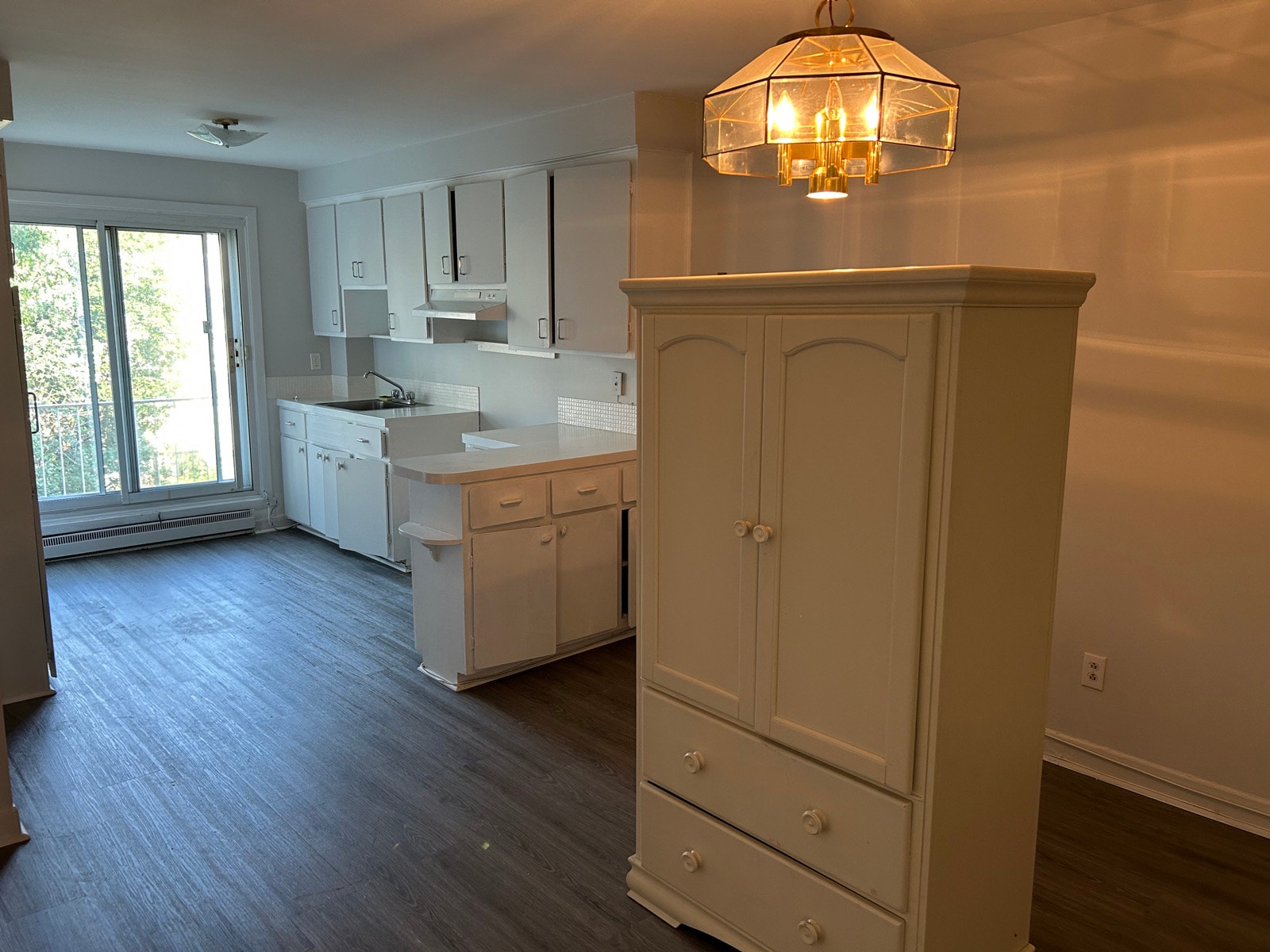 lasalle upper duplex 5 1/2 rent — photo 2