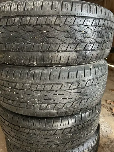 4 Good used all season Continental tires 60% tread left 275/60/20 55,000 km on them