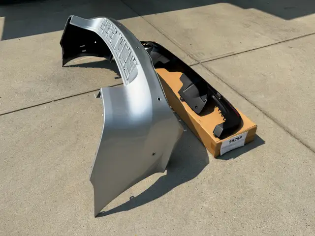 MB GLE400 rear bumper in Auto Body Parts in Edmonton - Image 3