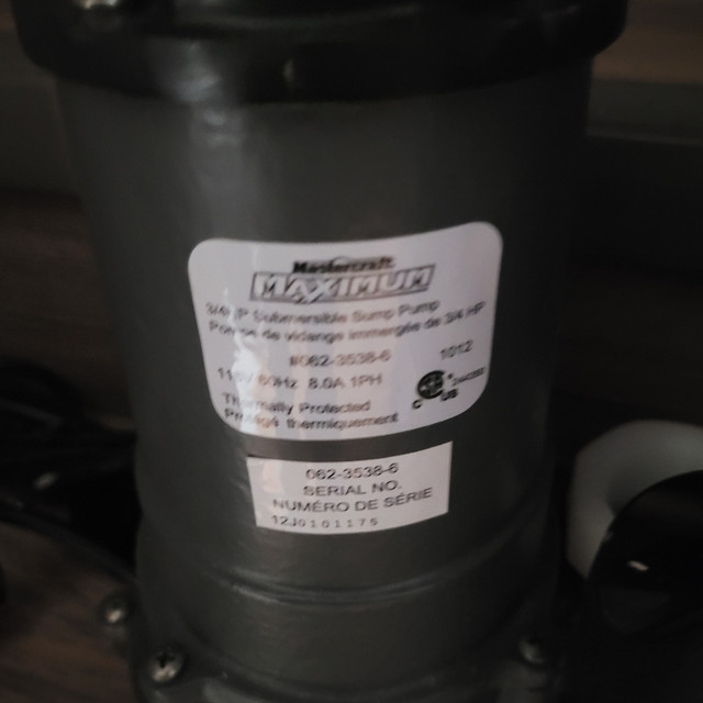 Mastercraft Maximium cast iron 3/4hp sump pump. in Outdoor Tools & Storage in Red Deer - Image 3