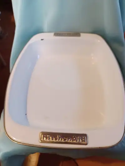 Vintage Kitchen Aid enamel roasting pan, View more