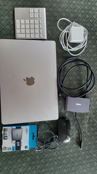 MacBook Air 15" M2 + accessories
