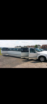 LIMOS LIMOUSINES BUSES