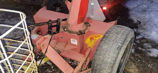 50" 3pt snowblower in Snowblowers in Pembroke - Image 2