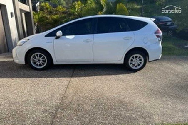 Toyota Prius V