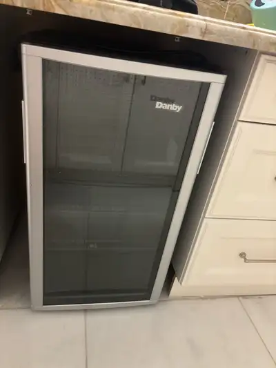 Danby Mini Fridge / Beverage Cooler – Glass Door Selling a Danby mini fridge in perfect condition. P...