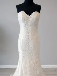 Stunning Maggie Sottero Wedding Dress for sale