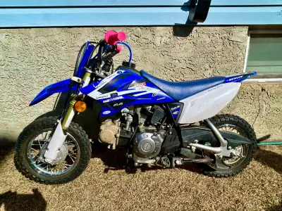 Very nice condition. Electric start, new battery.