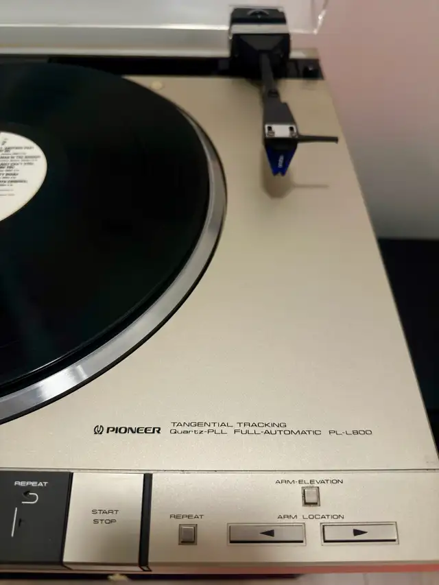 Turntable in Stereo Systems & Home Theatre in Calgary - Image 5