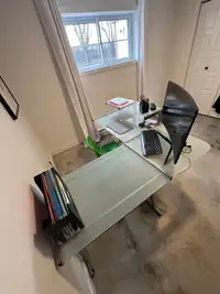 Bureau en verre avec chaise