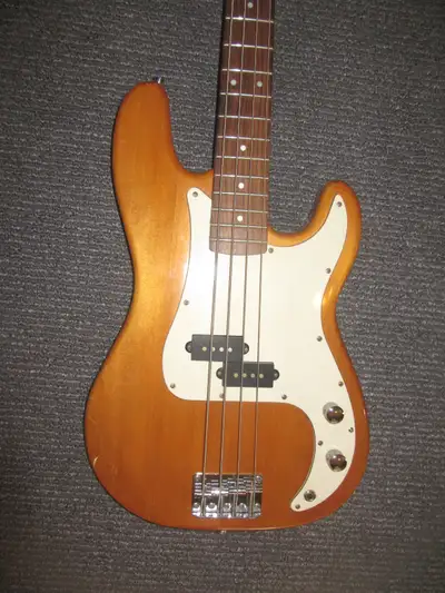 Vintage RARE Westfield B1000 P-Bass Electric guitar in Guitars, View more