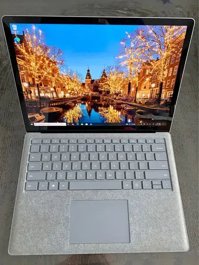 Microsoft surface laptop 2 - 8th gen i5, 128gb SSD, 8gb ram, View more