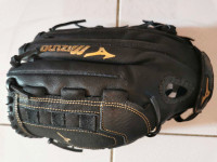 NEW-Mizuno Premier Series Softball/Baseball Glove - Left Handed