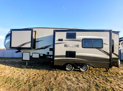 Awesome 30.5 ft Crossroads Rezerve RV for sale by original owner. Purchased new in April 2016 and us...