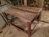 TABLE (ancien banc de scie)