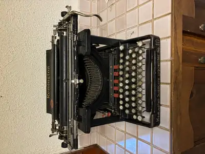 The approximate measures are 20” wide x 10.5” high x 15.5” depth. Working condition, missing one rub...