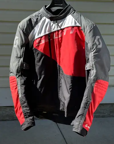 Red SCOTT Motorcycle Jacket. Size XL - Men's Extra Large. Great protective riding gear for spring su...