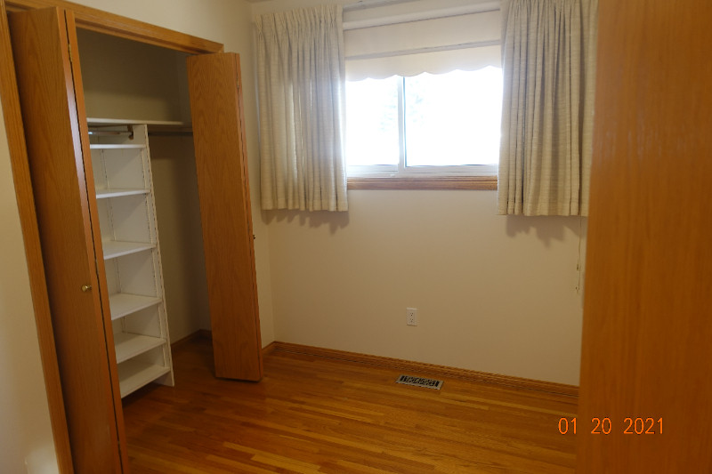 room for rent centre street Room Rentals & Roommates Calgary Kijiji