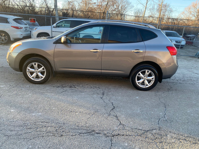 2010 Nissan rogue AWD 117 km  in Cars & Trucks in Oakville / Halton Region - Image 4