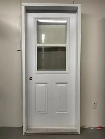 Dimensions extérieures de cadre: 36 1/8 x 82 1/2 Détails: Guillotine Dimensions du verre: 23×37 Ouve...