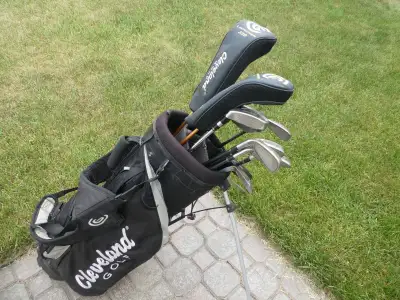 Men’s Cleveland Right Hand Golf Club set & Bag, View more