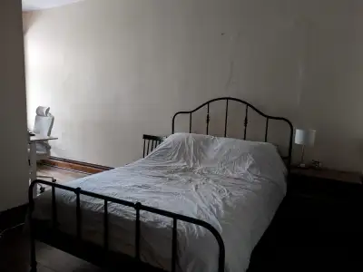 Spacious Room Available in 3-Bedroom Apartment