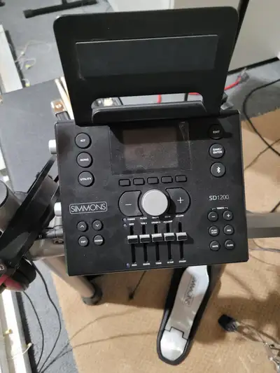 Simmons E Drum set, View more