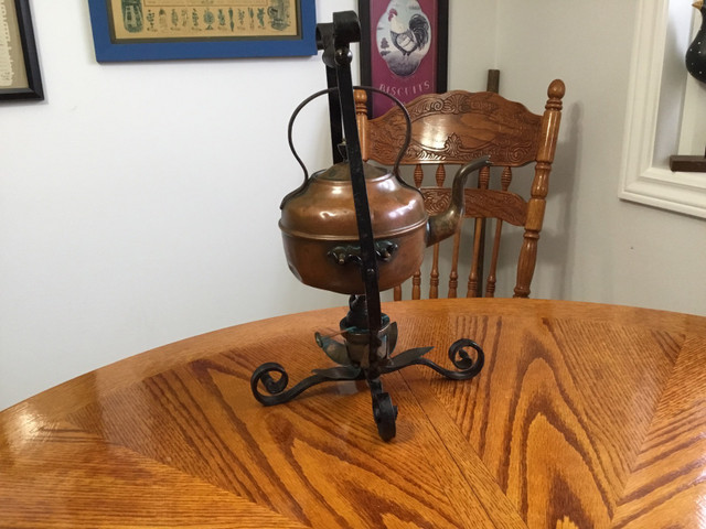 Antique Brass/Copper Teapot & Bunsen Burner & Tilt Stand $75 in Arts & Collectibles in Trenton - Image 3