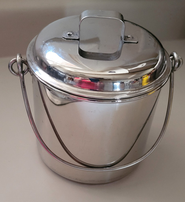 Vintage  Stainless Steel Small Food/ Milk Pail with Lid in Arts & Collectibles in Oshawa / Durham Region