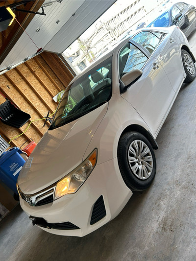 2014 Toyota Camry SUPER LOW KMS!! Not Saftied!