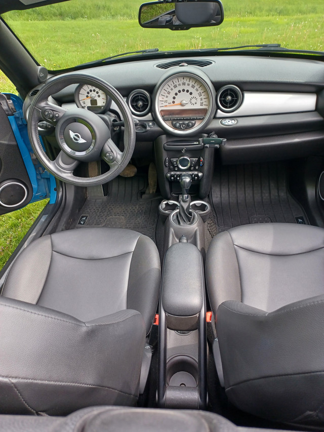 2014 Mini Cooper Roadster(carfax) in Cars & Trucks in London - Image 3
