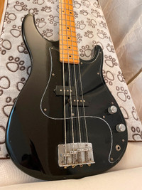 USA Peavey Fury Bass Guitar