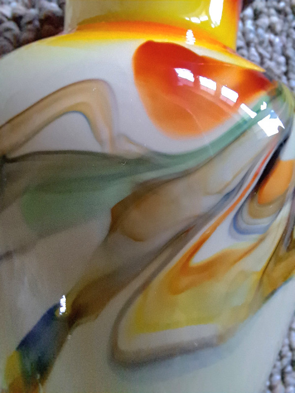 Chinese Snowflake Glass Vase dans Art et objets de collection  à Kitchener / Waterloo - Image 2