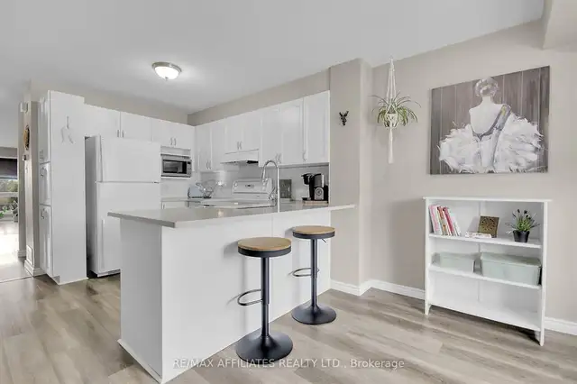 OPEN HOUSE SUN JUN 22, 2-4PM! GORGEOUS 2-BED CONDO IN KANATA! 62864382929154122