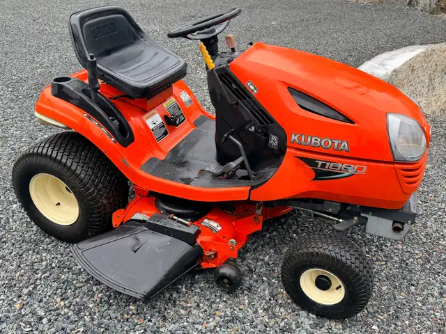 tracteur pelouse gazon Kubota hydrostatique  in Lawnmowers & Leaf Blowers in Sherbrooke - Image 3