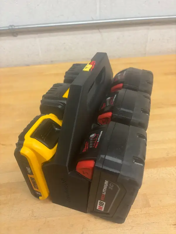 DeWaukee (DeWalt and Milwaukee M18) 6-pack Battery Caddy Holder in Power Tools in Markham / York Region - Image 3