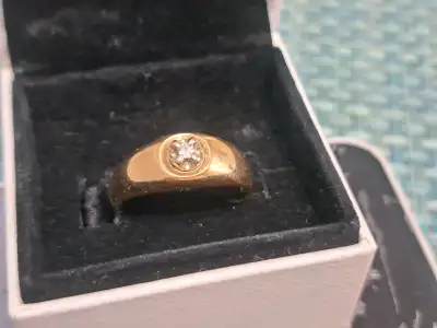 Mens  10kt  gold Natural diamond ring size 10 an half $250 canad