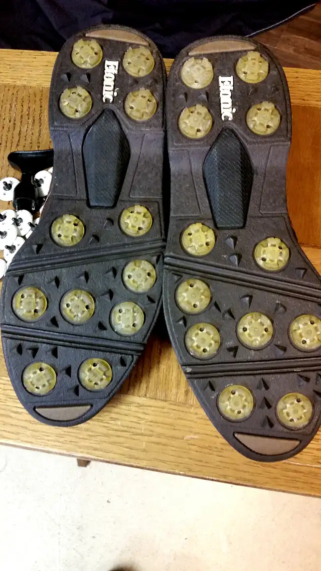 Golf Shoes in Golf in Gatineau - Image 3